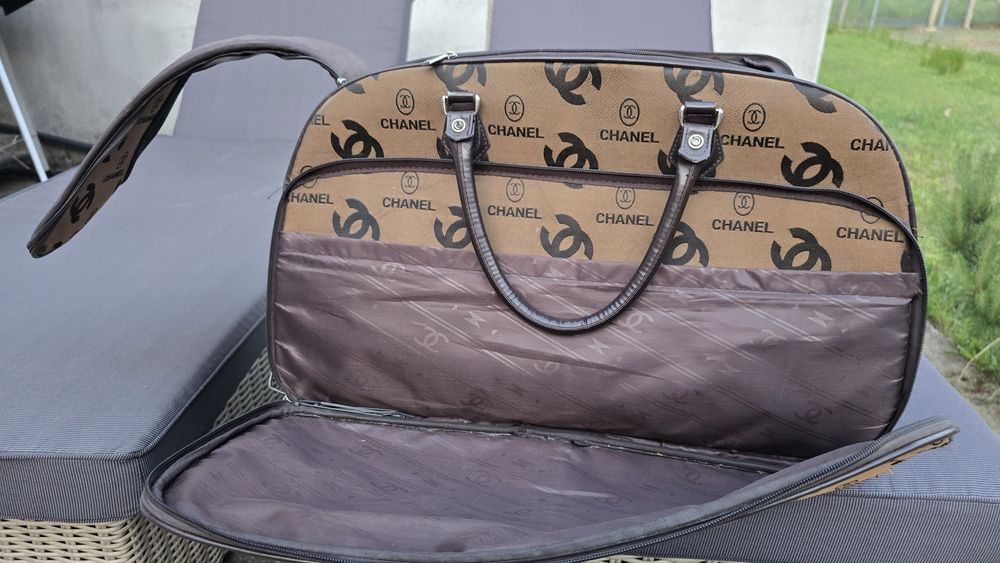 Torba podróżna walizka na kółkach jak   guess chanel