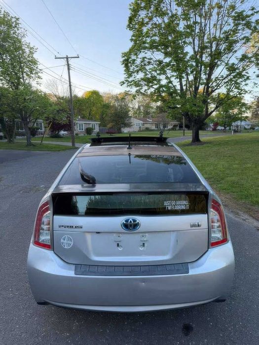 Toyota Prius      2014