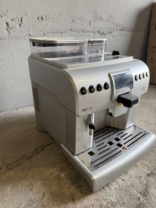 Продам кавомашину Saeco Royal