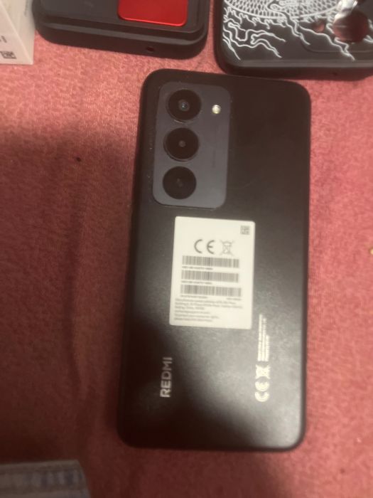 Sprzedam telefon Redmi 15 8/256. Cena:350.