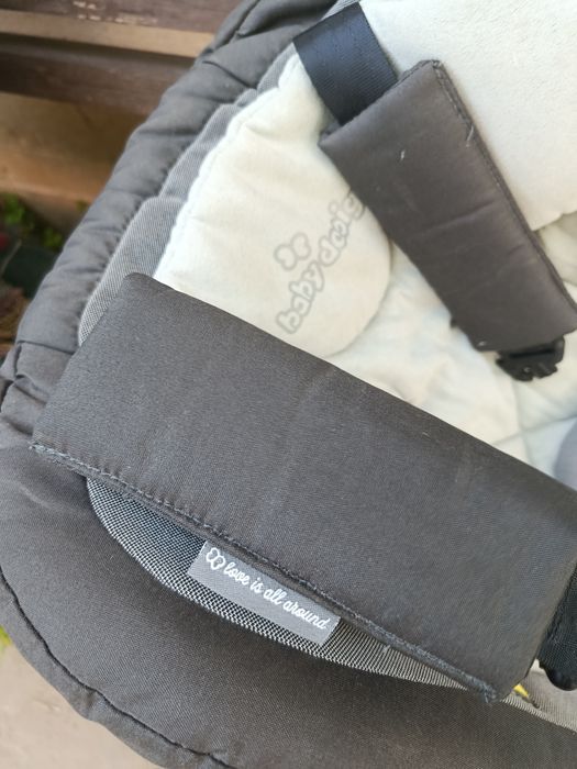 Автокрісло Baby Design Leo (група 0+) –
надійне за