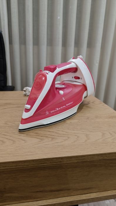 Ferro de engomar SilverCrest sem fios64285405119235120