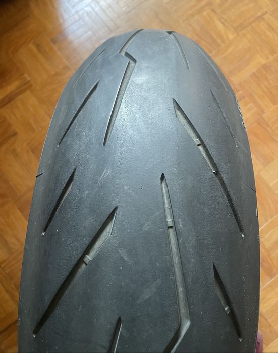 Pneu Pirelli Diablo Rosso IV