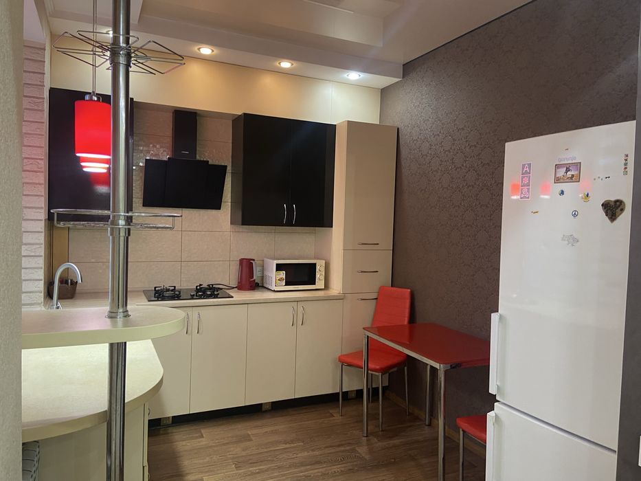 Здам 1-к студію в центрі соцміста,тепла підлога!