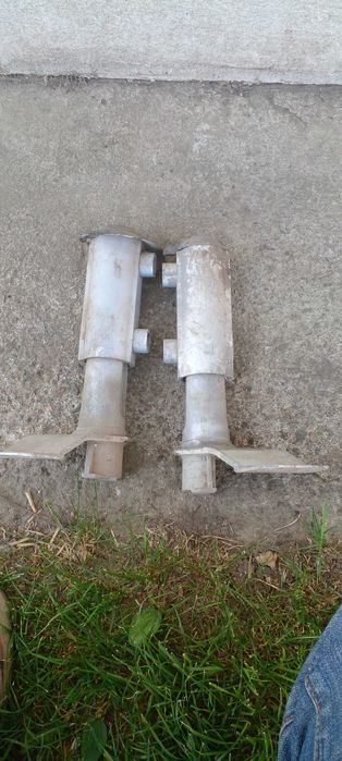 Кріплення  Кронштейн бампера ауді 80 б4