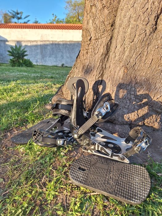 Prancha de Snowboard ride mais fixadores
Prancha de snowboard Ride bez