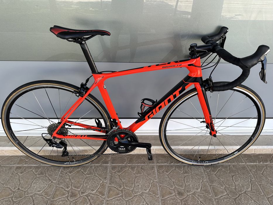 Bicicleta de estrada Giant - Carbono