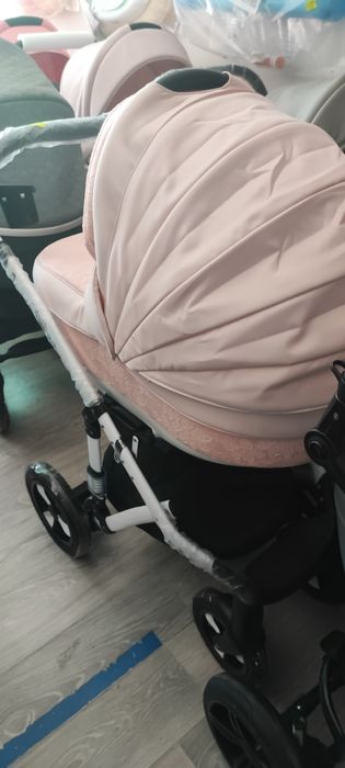 Продам коляску 3 в 1