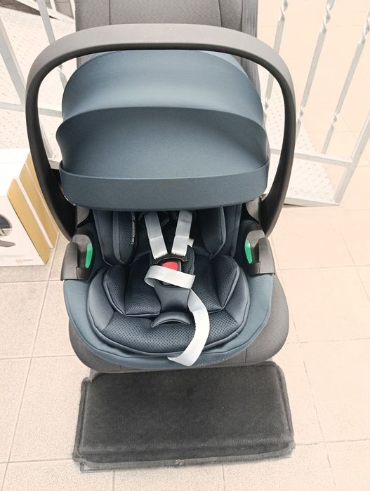 Fotelik 0-13 kg Maxi Cosi Pebble 360 Pro Grafitowy z ekspozycji