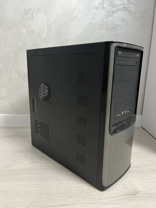 Компʼютер в хорошому стані.
