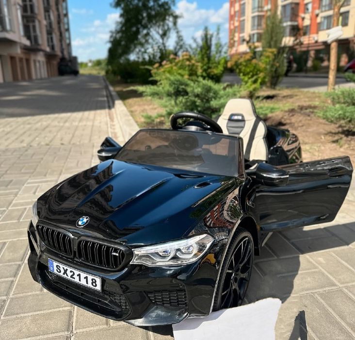 Ліцензійний дитячий електромобіль BMW M5 детский электромобиль