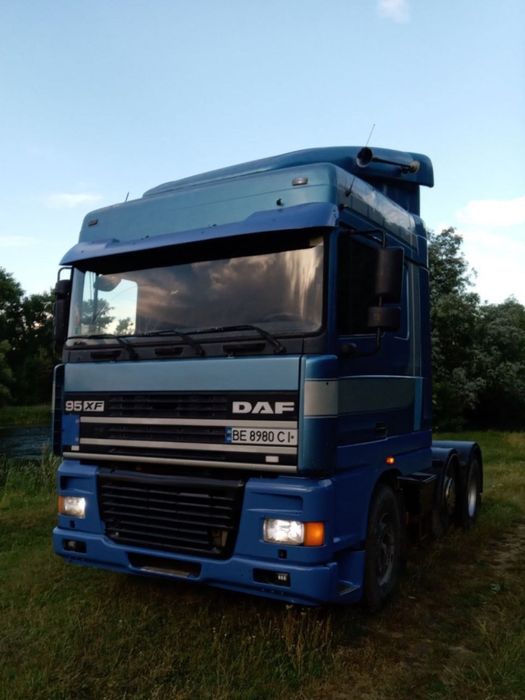 Продам Daf XF95 ,6x2  2001 року