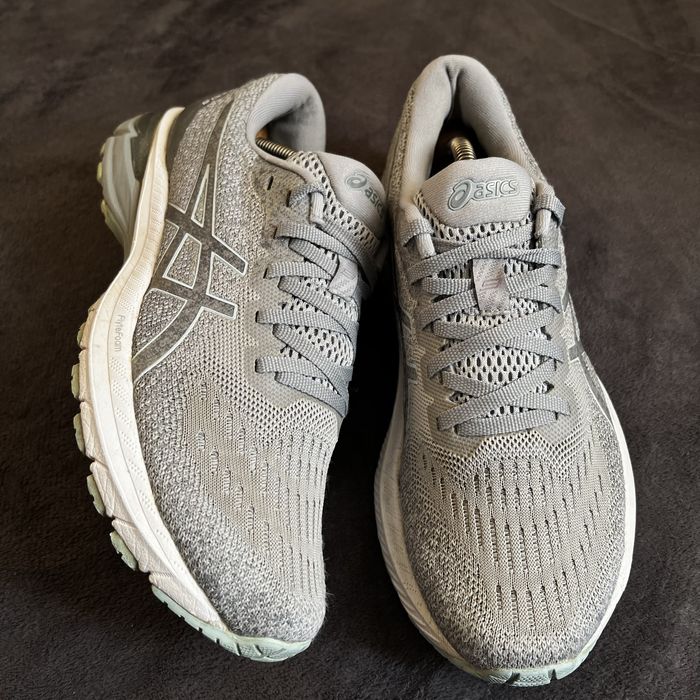 Жіночі кросівки GT-2000 9. P. 40.