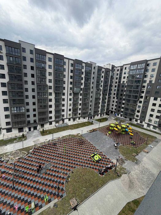 Продаж 1 кім. квартири з ремонтом вул. Роксолани 153