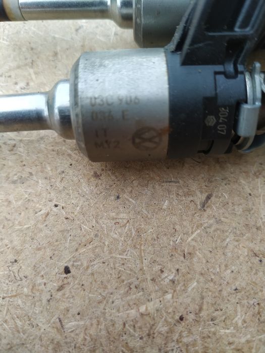Форсунки 1.4tsi 1.4 tsi 03c906036e BMY BLG