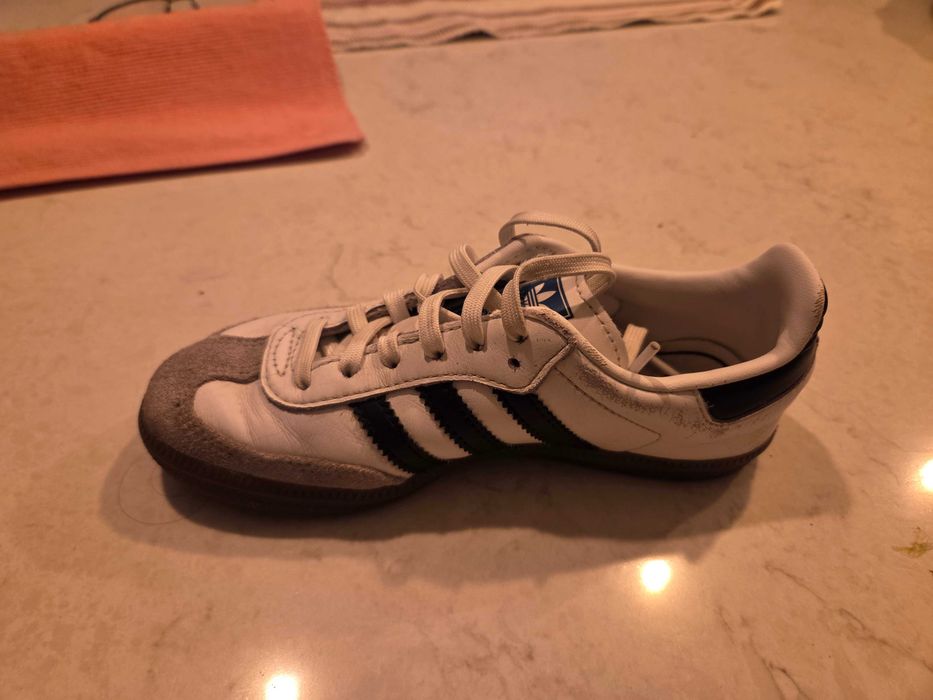 Adidas Samba de criança em bom estado
