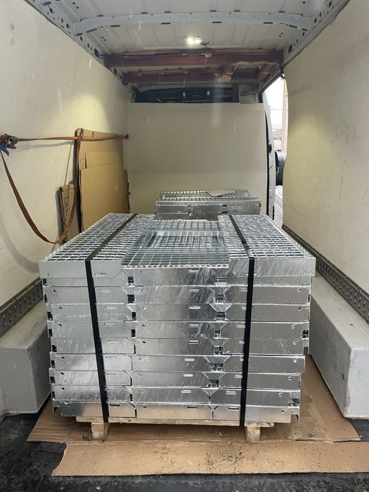 ДЕШЕВО вантажні перевезення,бус 4,3 м вантажне таксі,грузоперевозки .