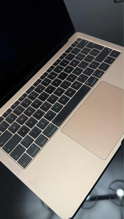 MacBook air 2019 13,3 ROSE GOLD