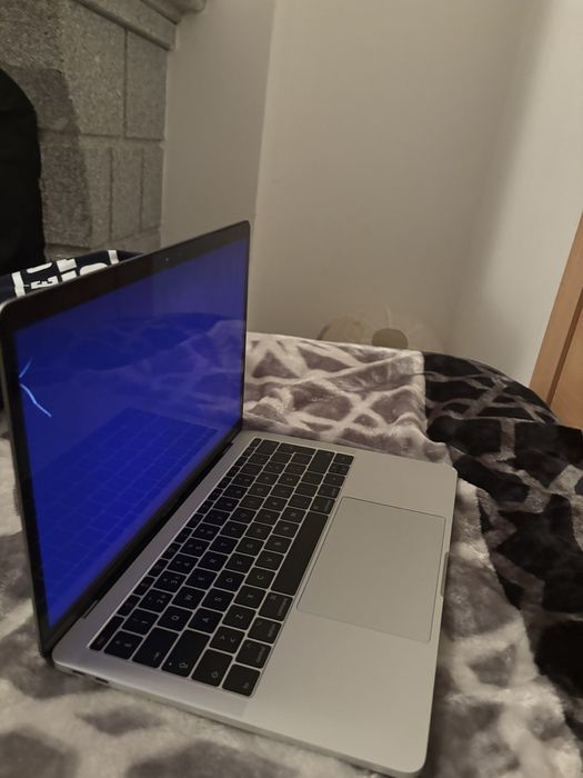 MacBook Pro Retina 13-inch (2017)