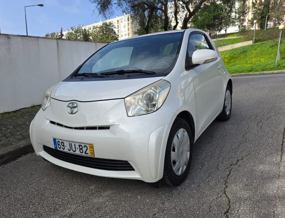Toyota iQ 1.0 VVT-i   2010  Único Dono