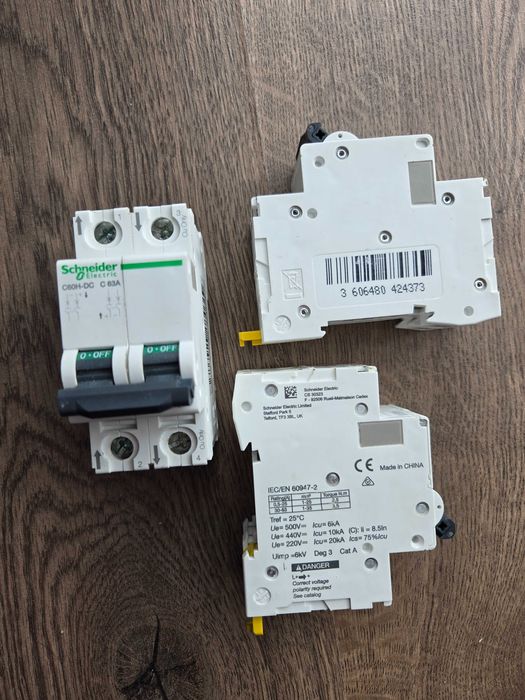 Автоматичний вимикач постійного струму Schneider C60H-DC 2П 63A C 500В DC