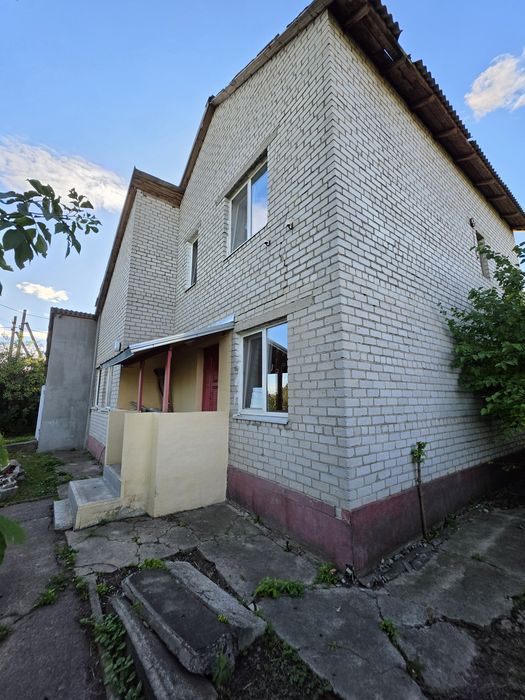 продам дом в селе Казначеевка