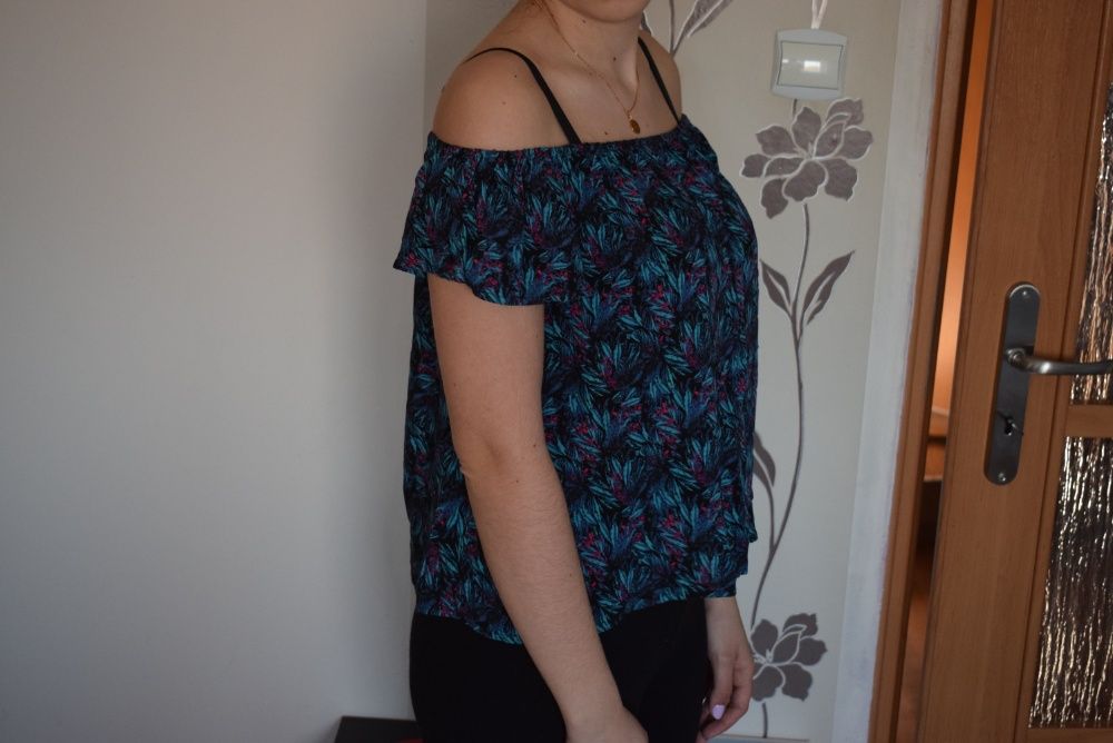 Bluzka hiszpanka Sinsay