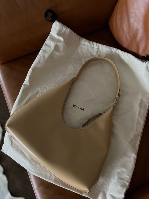Сумка by far бежева