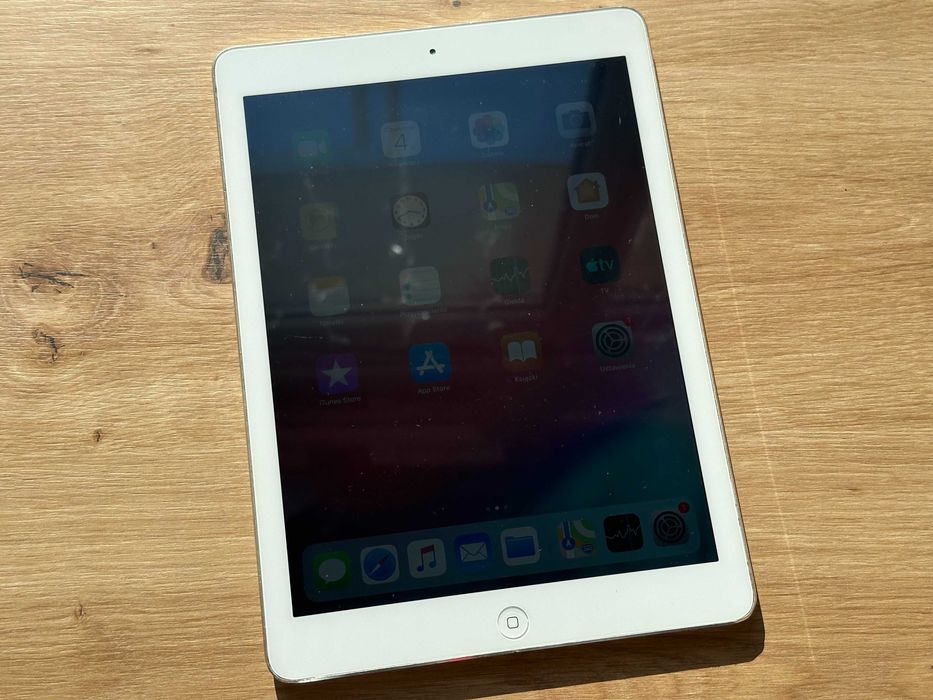 Tablet Apple iPad Air 1 gen. 32GB Wi-Fi – bat: 100% – GW 6M