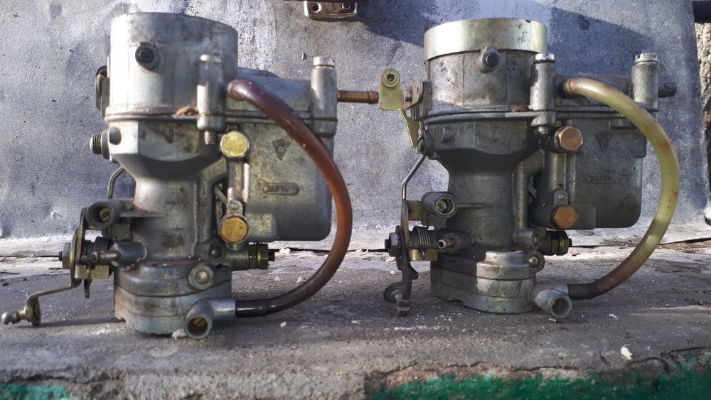 Продаю запчасти автомобиль wartburg карбюраторы на литровый двигатель