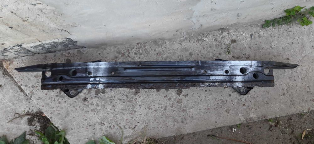 Підсилювач бамперу Subaru