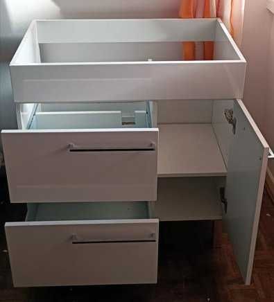 Movel de casa de banho branco para lavatorio de 80cm em muito bom estado