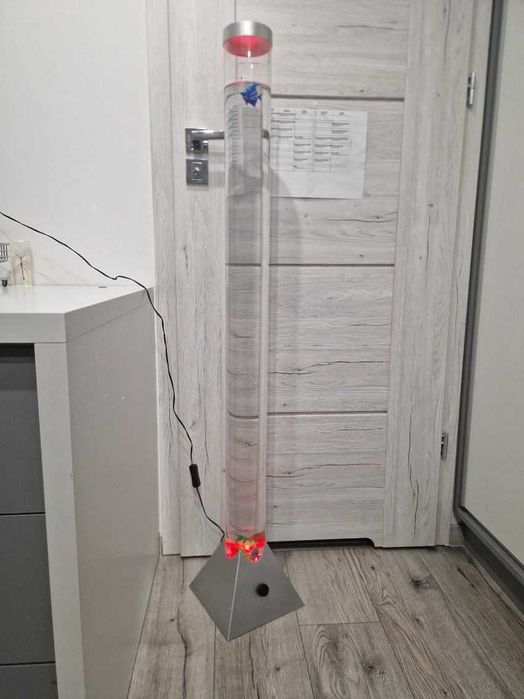 Lampa LED 130 cm z dekoracją rybek