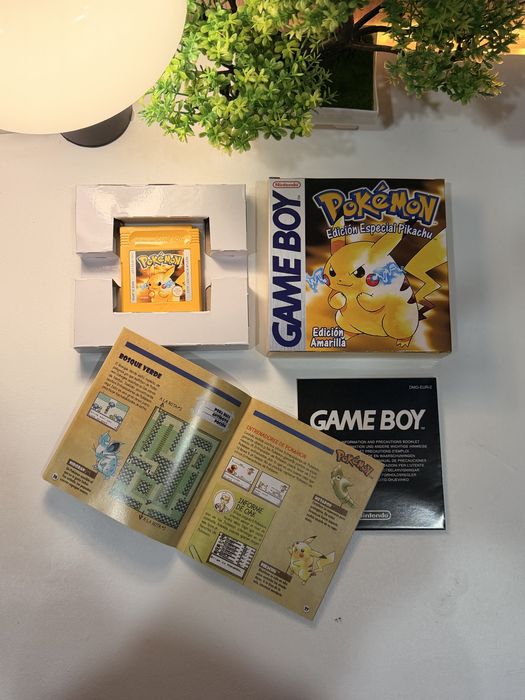 Jogo Pokémon Yellow Pikachu ESP Gameboy