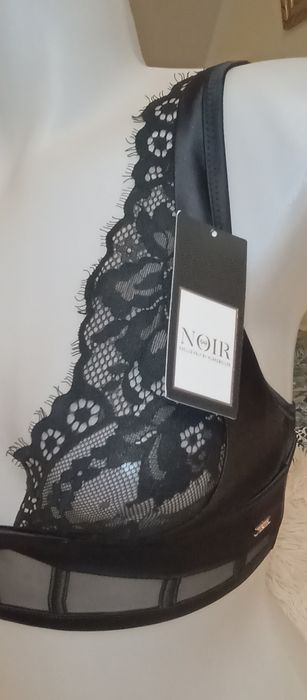 Biustonosz  gorset  Hunkemöller XS koronkowy czarny z metką