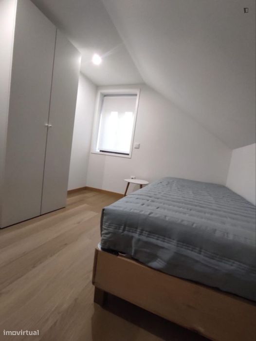 Quarto - localizado em Guimaraes