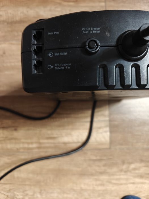 Zasilacz awaryjny APC UPS Back-UPS ES 700