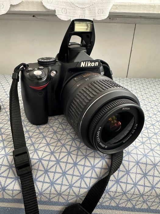 Продам фотоапарат Nikon D3000 в комплекті. Стан ідеал