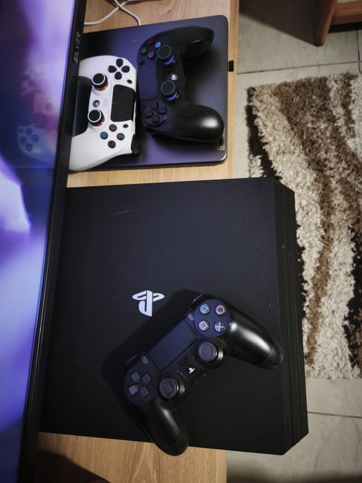 Playstation 4 pro mais tv 22 polegadas