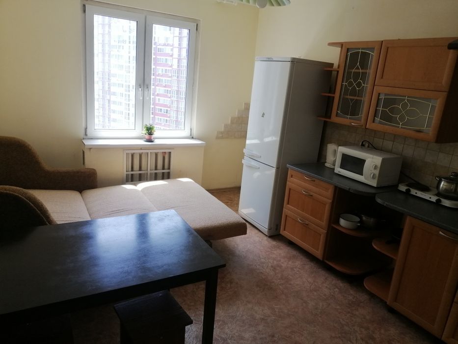 Посуточно 1 ком. квартира, Драгоманова 1л