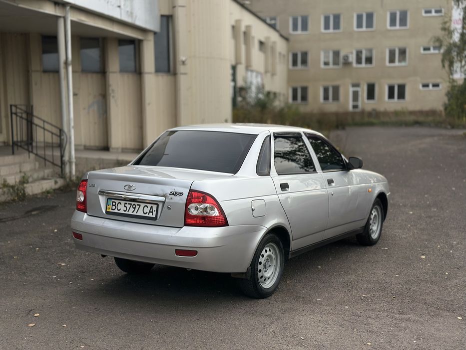 Лада пріора 2009 року