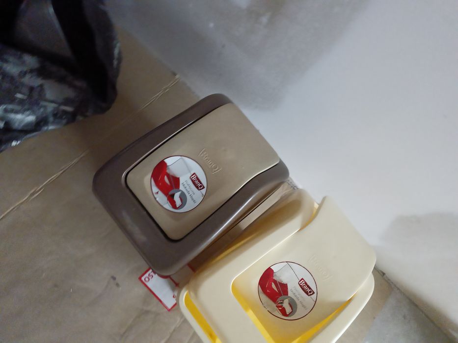 Kosze małe plastikowe na śmieci