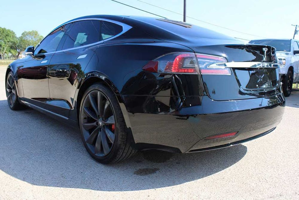 Tesla Model S P100D      2017