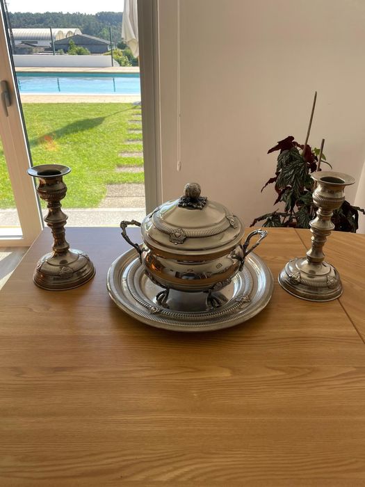 Terrina e castiçais