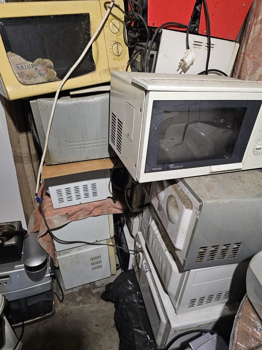 Є кількість! Мікрохвильовка, свч піч, (микроволновка, мікруха)