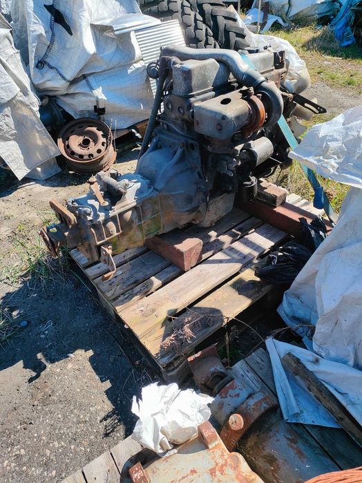 Silnik ze skrzynią biegów Mitsubishi Canter FE444 3,3 diesel 4D31T ...
