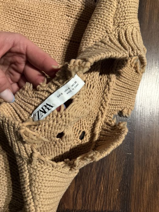 Стильний светр Zara S