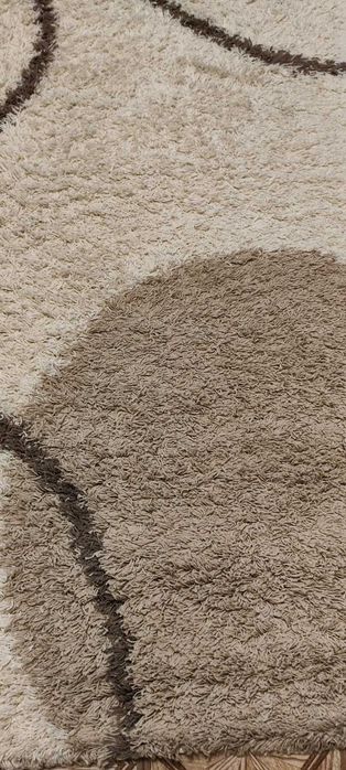 Продам ковер с длинным ворсом