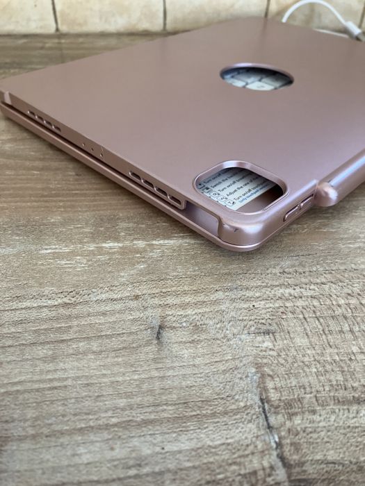 Etui z klawiaturą na iPada