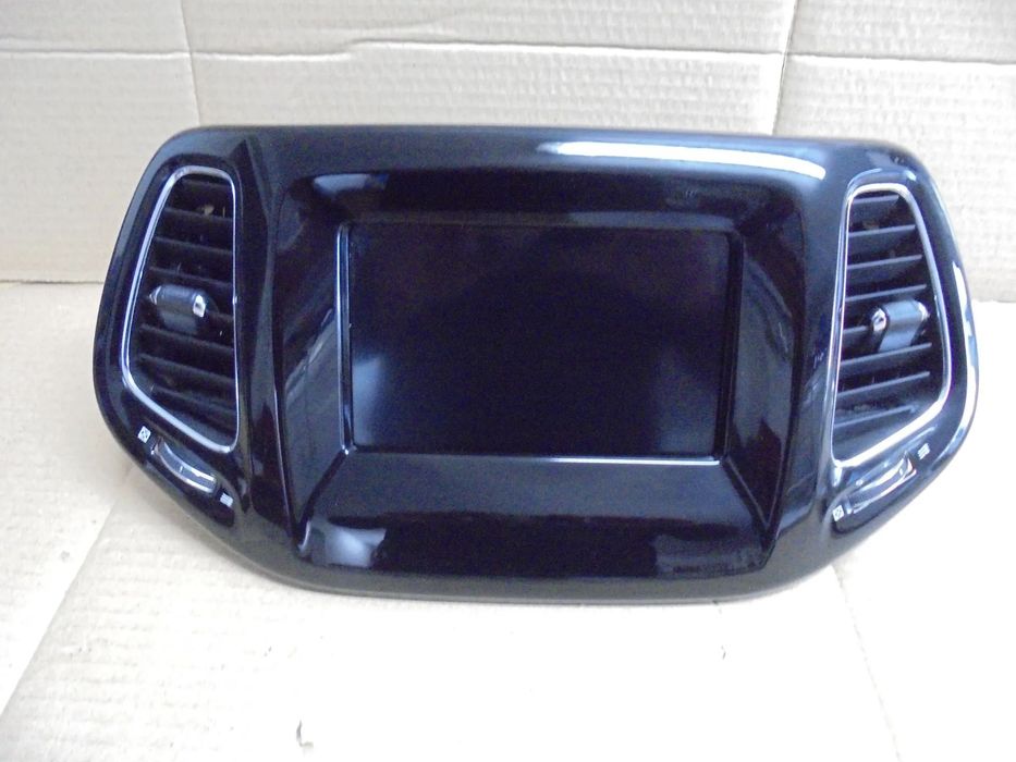 RADIO JEEP COMPASS Z RAMKĄ P68290684AE